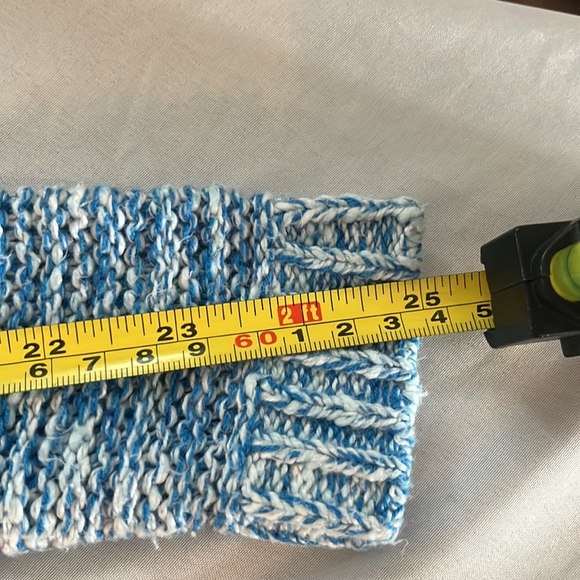 Gilly Hicks sweater - Picture 5 of 7